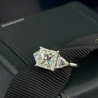 Каблучка з центральним діамантом 3.52ct 