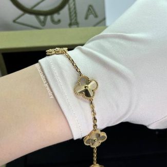 Браслет у стилі VanCleef Vintage Alhambra