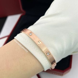 Браслет у стилі Cartier LOVE